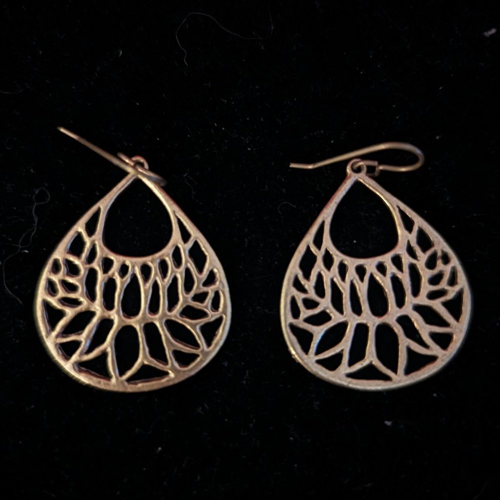 Gold filigree earrings